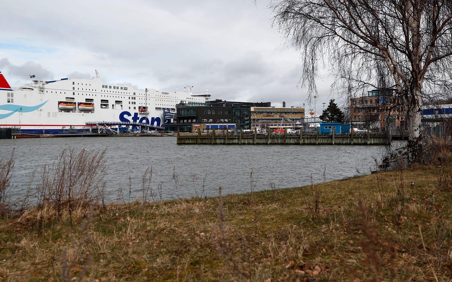 En död man hittades i vattnet vid Tysklandsterminalen i Göteborg på onsdagen. FOTO: Thomas Johansson