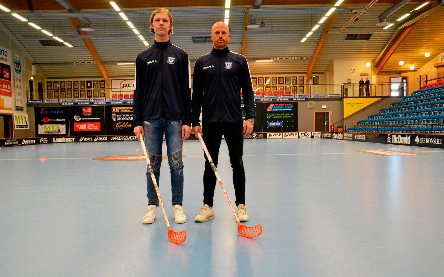 Rasmus Lundström (till vänster) och Alexander Andersson bekantar sig med spelplanen i Wictory Center. Bild: Mikael Martinsson