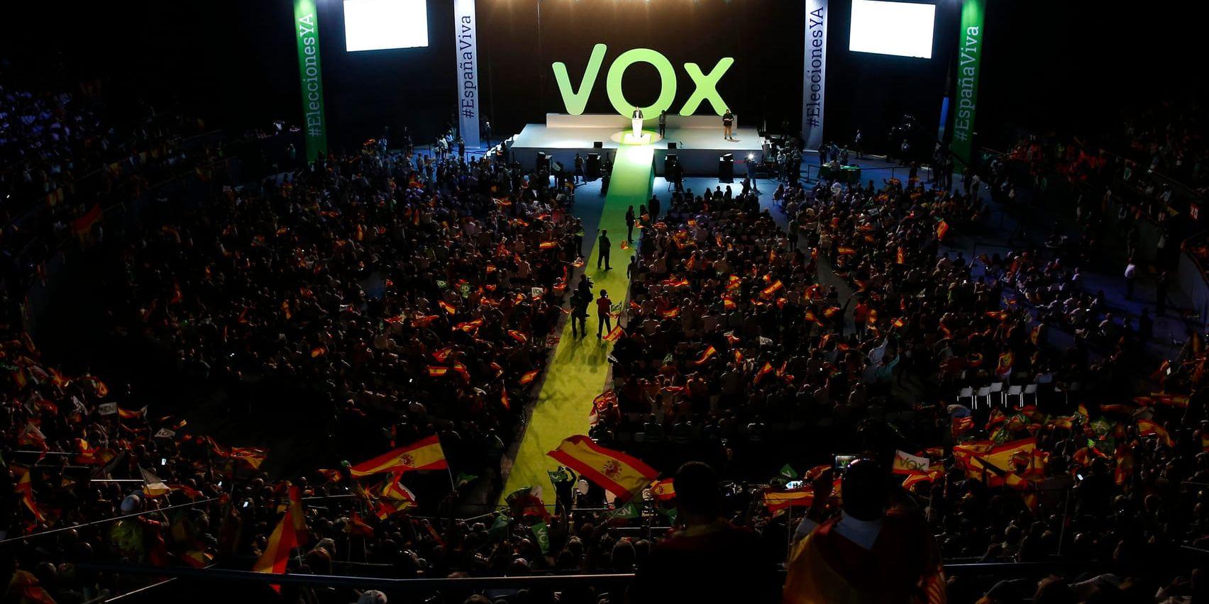 Spansk ultrahöger ser den 7 oktober som en stor framgång då partiet Vox fyllde en stor sporthall i Madrid med sympatisörer.