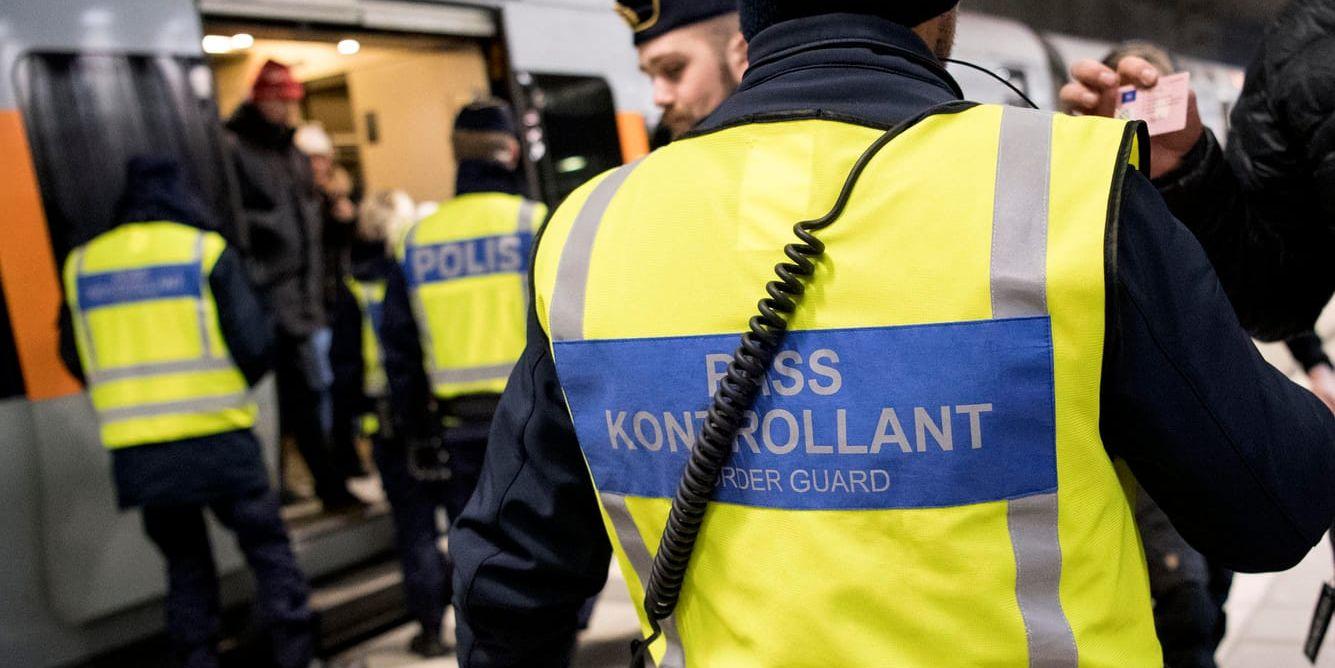 Sverige och flera andra Schengen-länder har inför tillfälliga gränskontroller som en följd av flyktingkrisen 2015. På senare tid anges dock terrorläget som huvudorsak till att kontrollerna fortsätter. Arkivfoto.
