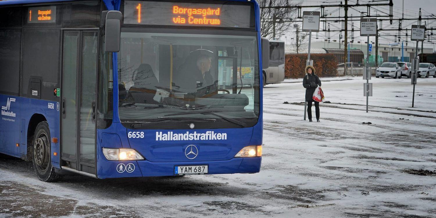 Det är populärt att åka buss i Varberg. I fjol ökade resandet med stadsbusstrafiken med 16,9 procent.