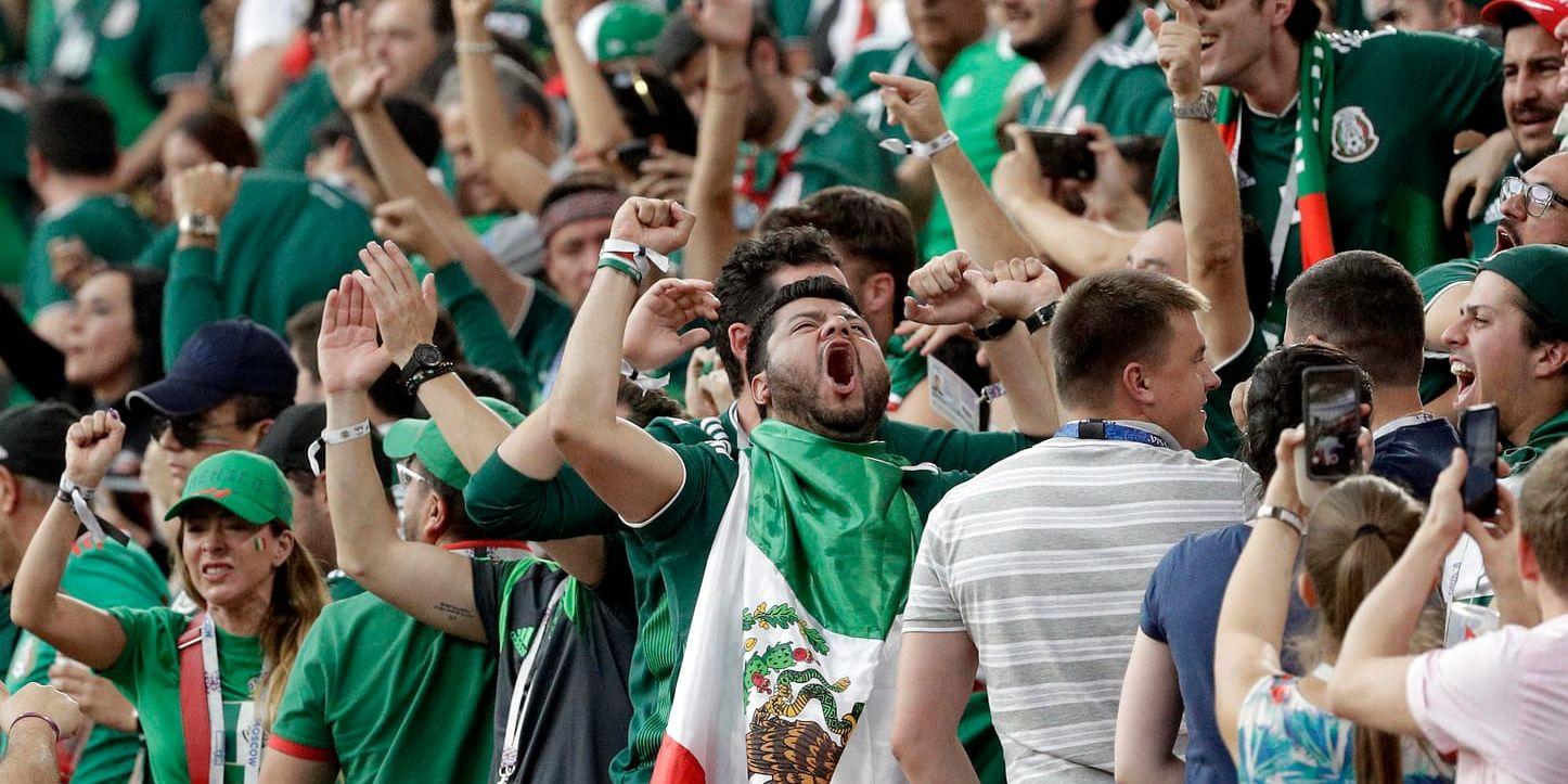 Mexikanska fans under matchen mot Sverige på Centralstadion i Jekaterinburg.