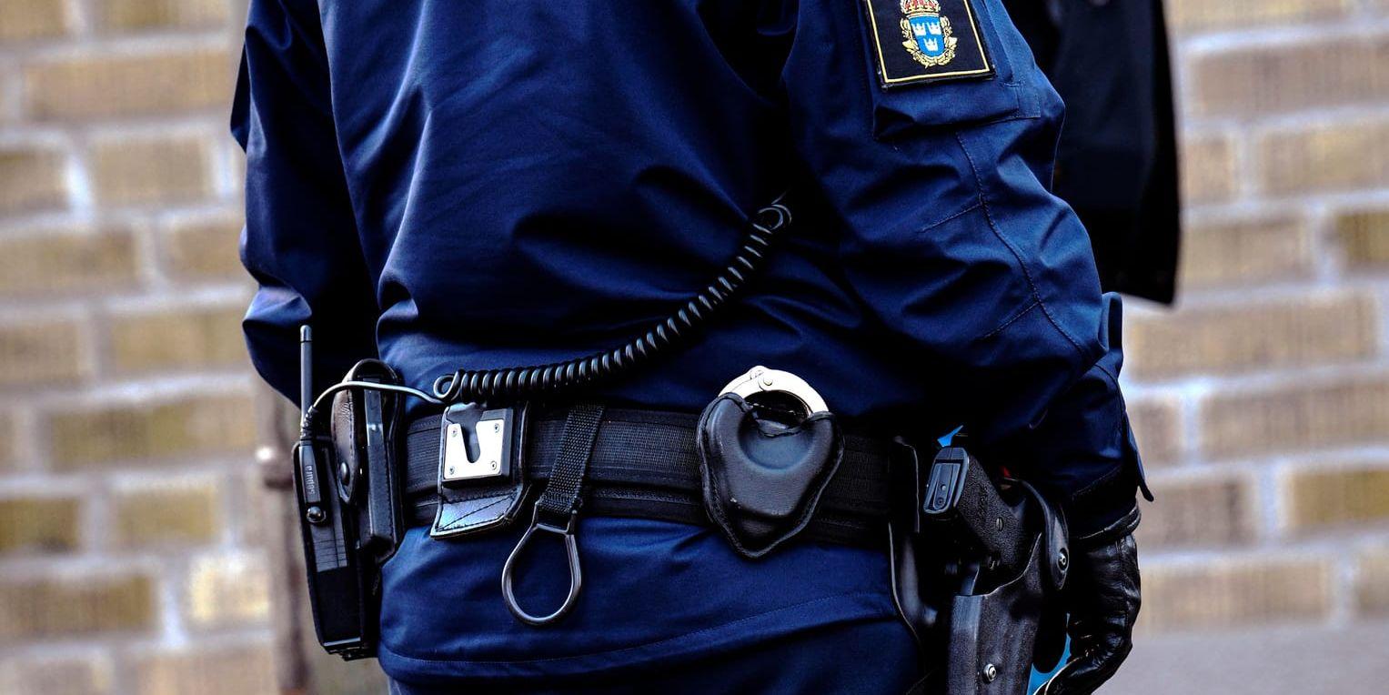 En man i 20-årsåldern kom skottskadad till sjukhuset i Nyköping på onsdagsmorgonen. Arkivbild.