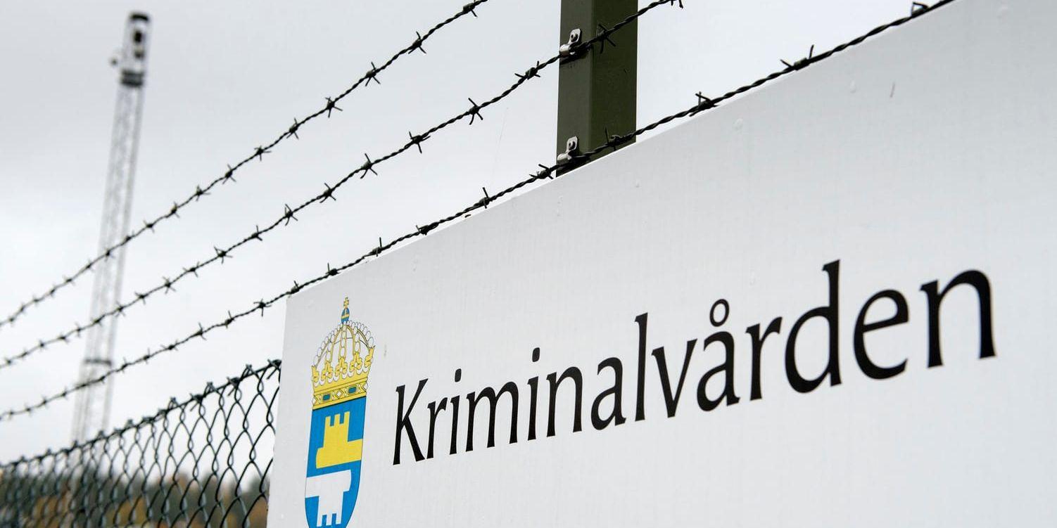 Cirka 90 personer i svenska fängelser betraktas som våldsbejakande extremister, eller riskerar att bli det. Arkivbild.