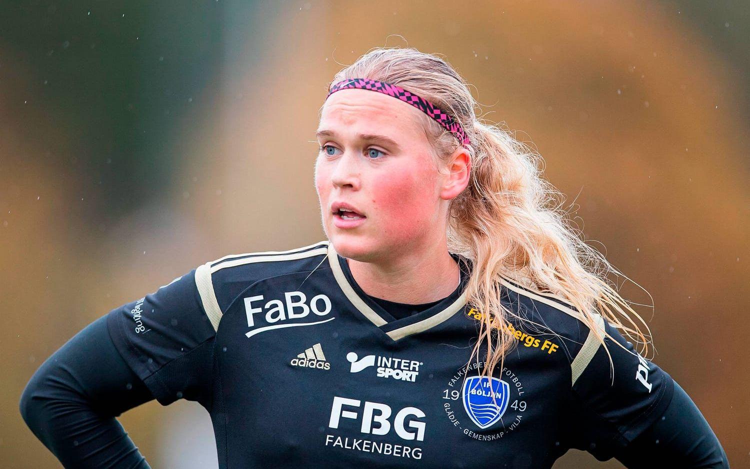 30. (Ny) Linn Albrektsson – Fotboll. Falkenberg Böljans målspottare nummer ett. Stort bidrag till avancemanget till elit-ettan. Go och glad, arg och frustande. Hon kan inte bara göra mål.