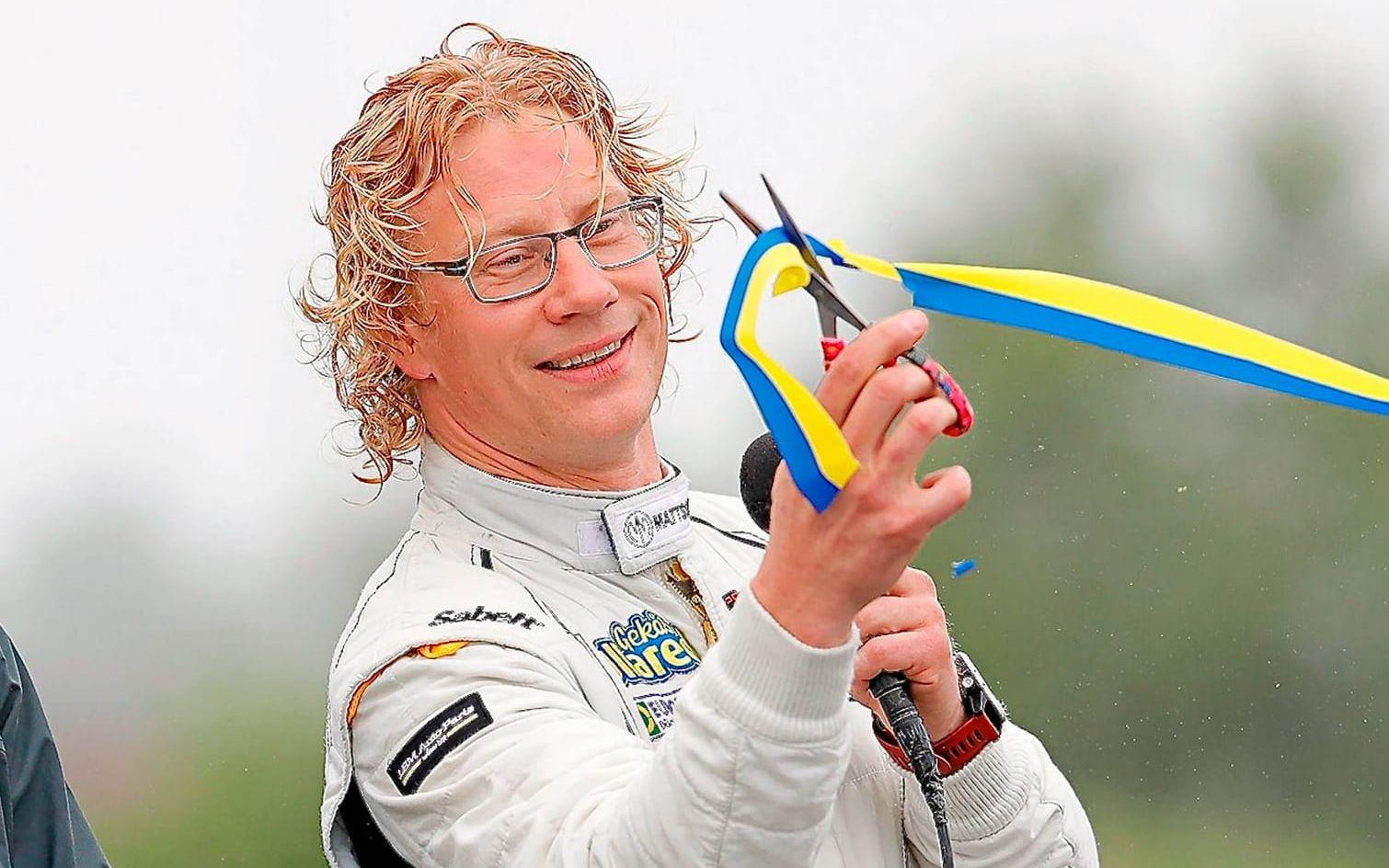 17. (8) Fredrik Larsson – Bilsport. Körde sin Porsche Carerra som en kung och visade när det var som mest spännande vem som var bäst. Titeln blev hans. Nosar på comeback i STCC.