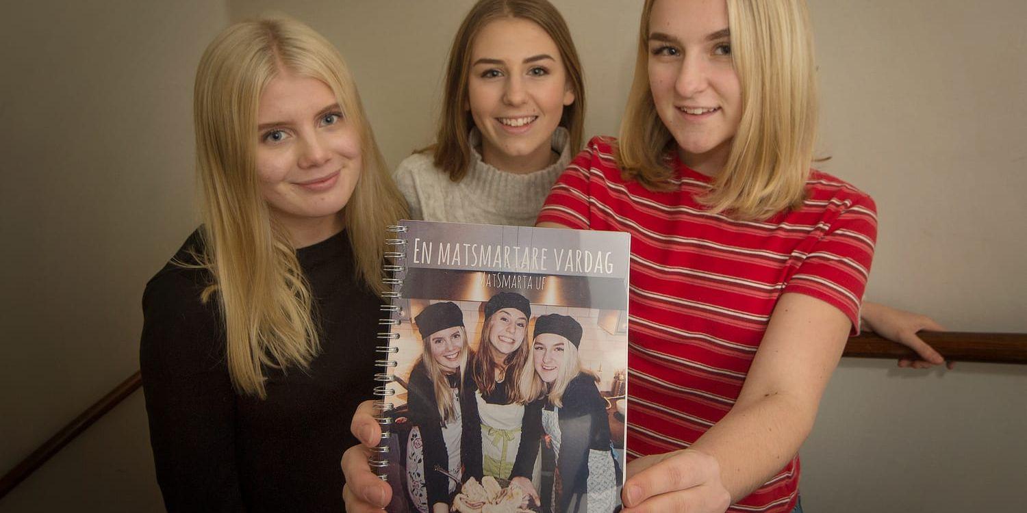 Klimatsmarta. Kajsa Johansson, Olivia Johansson och Saga Lacke har gett ut en kokbok med recept för den som tänker på miljön vid matlagning. 