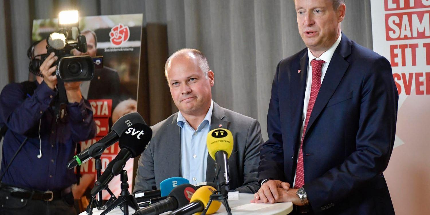 Morgan Johansson (S) och Anders Ygeman (S) meddelade att Socialdemokraterna vill bilda en regering över blockgränsen.