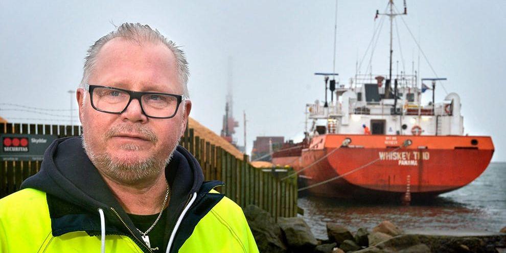 "Värsta jag sett". Göran Larsson på Transportarbetarförbundet har mött livsfarliga säkerhetsbrister och usla arbetsvillkor ombord på fartyget Whiskey Trio. "Ingenting förvånar mig på den här båten", säger han.