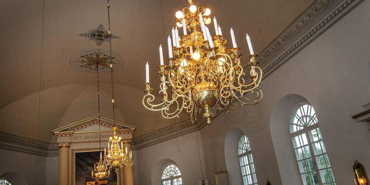 Kyrkorummet. Mässor och gudstjänster firas i Falkenbergs och Skrea kyrkor, rikligt och regelbundet.