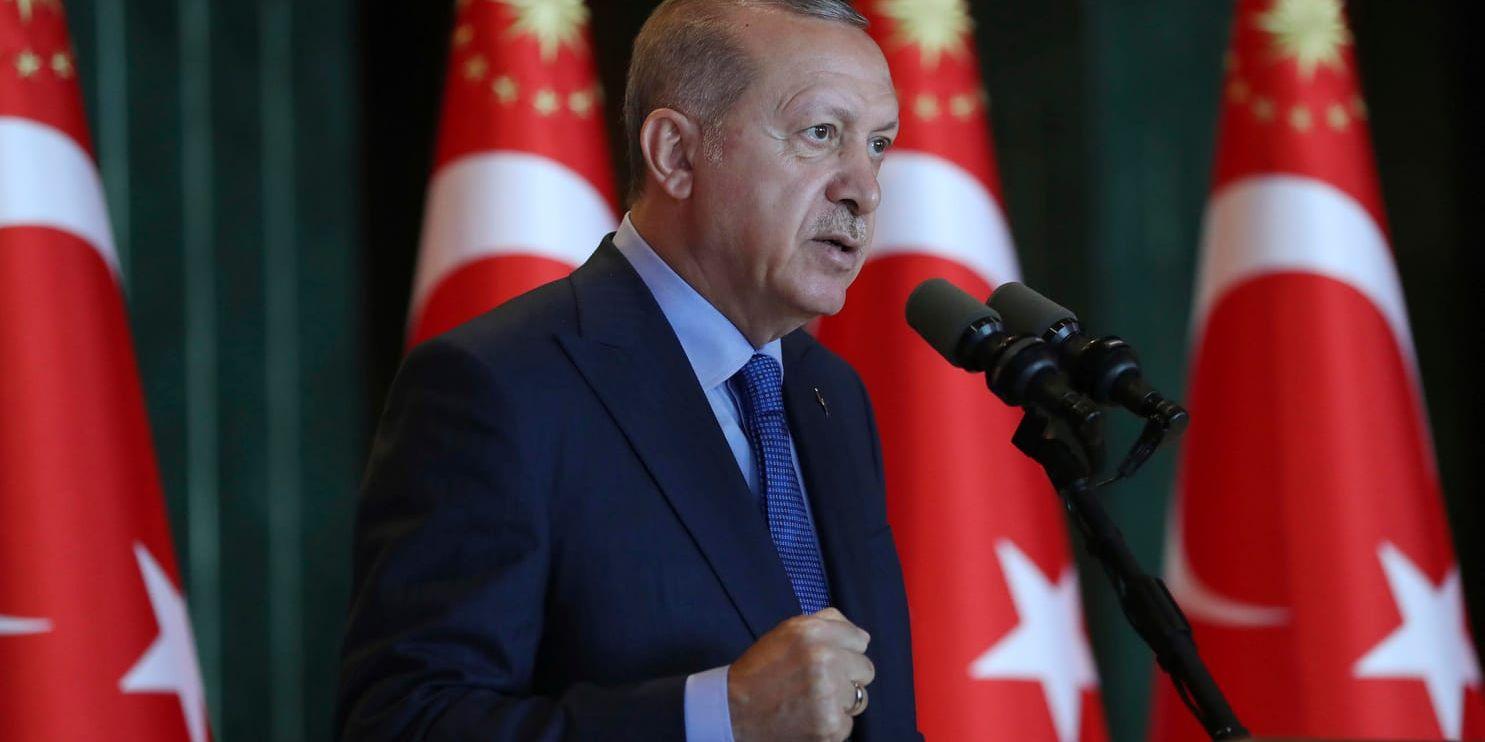 Turkiets president Recep Tayyip Erdogan anser att landet är utsatt för en ekonomisk attack. Arkivbild.