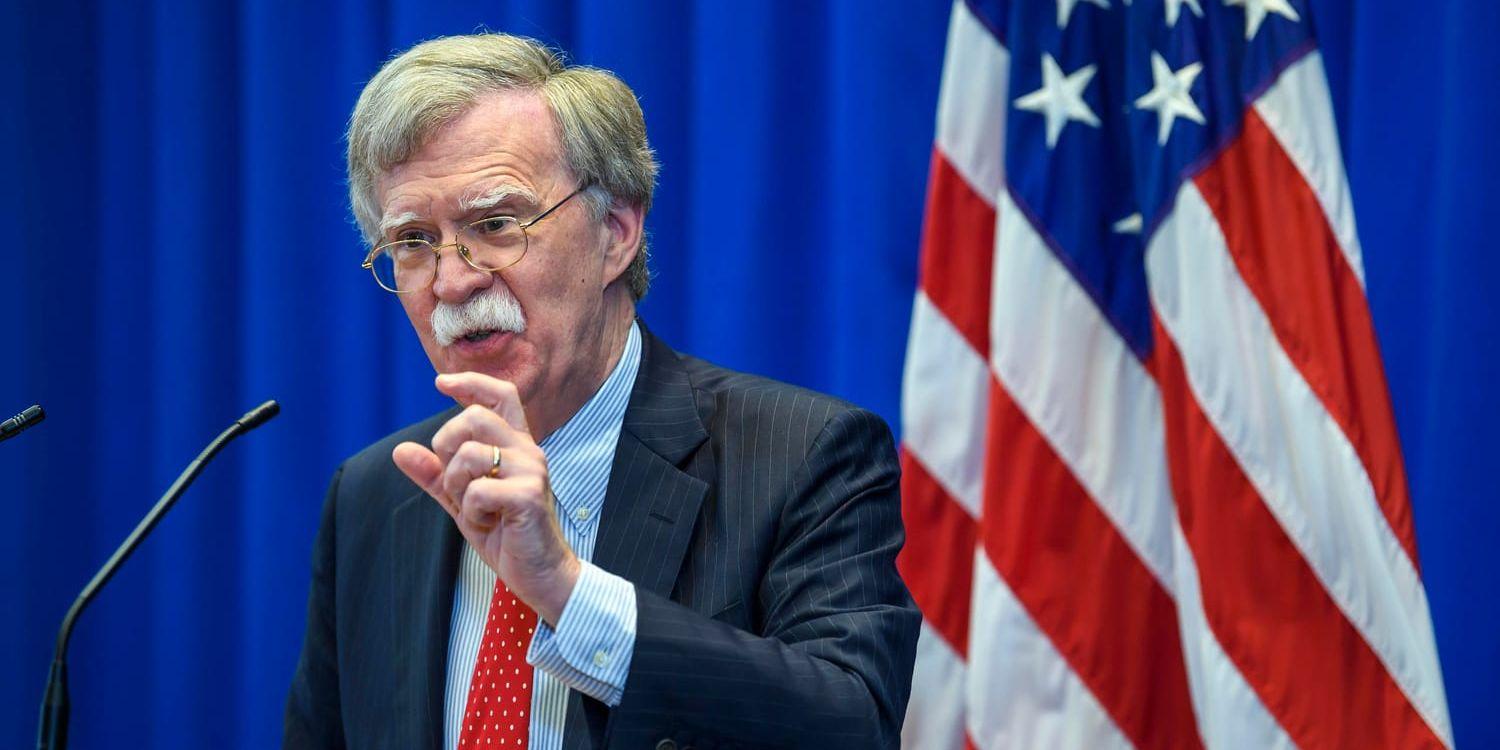 USA:s nationelle säkerhetsrådgivare John Bolton varnade Ryssland för nya påverkansförsök, vilket skapade oenighet.