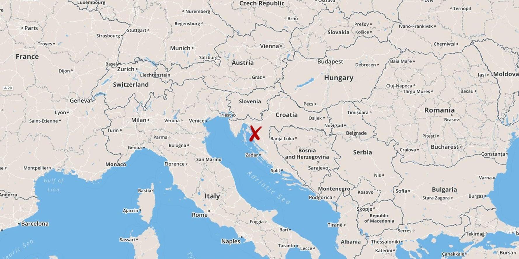 Åklagare i Kroatien meddelar att 22 kroatienserber har åtalats för krigsbrott som ska ha utförts under kriget på Balkan i början av 1990-talet.