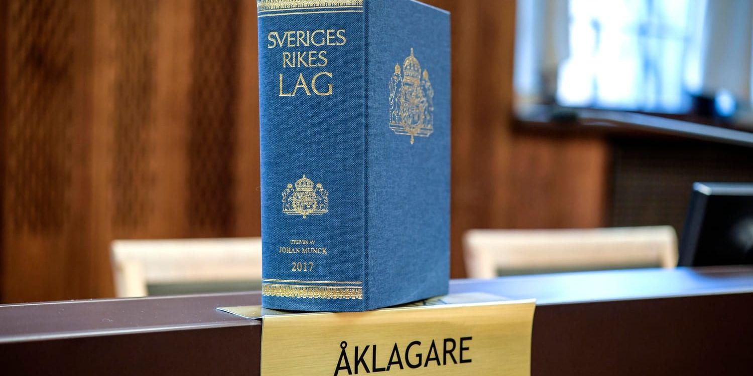En man har anhållits av åklagare misstänkt för barnvåldtäkt i Jönköping. Arkivbild.