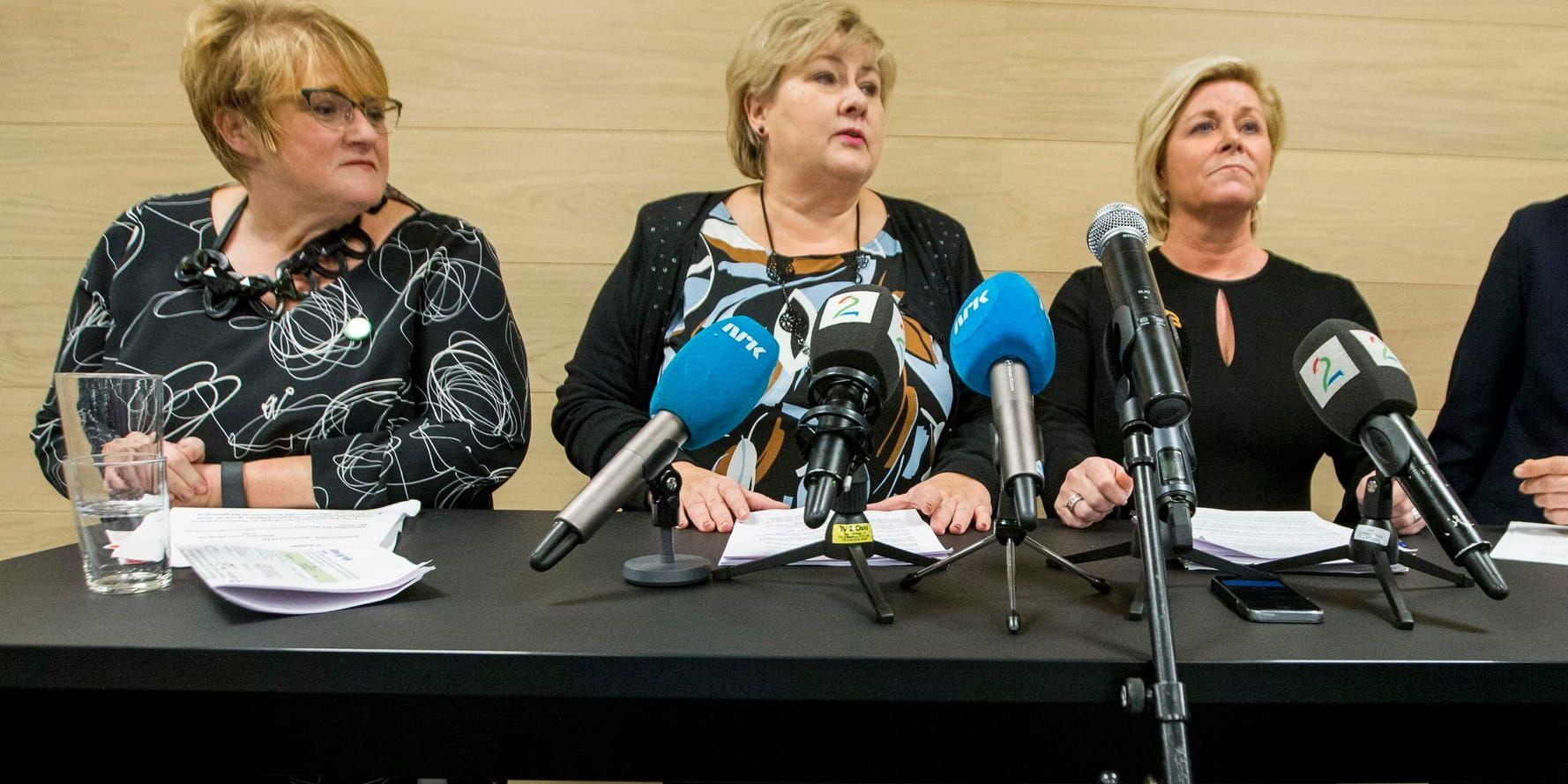 Partiledarna Trine Skei Grande (V), Erna Solberg (H) och Siv Jensen (FRP). Arkivbild.