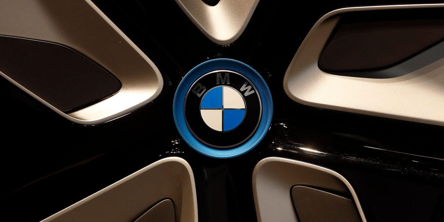 EU-kommissionen har genomfört en gryningsräd mot den tyska biltillverkaren BMW. Bolaget misstänks ha ingått i en kartell. Arkivbild.