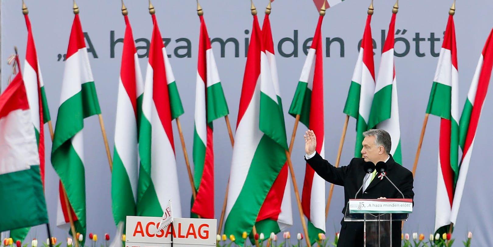 Ungerns premiärminister Viktor Orbán väntas sitta kvar på sin post.