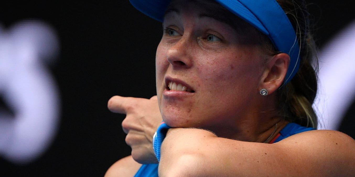 Regerande mästaren Caroline Wozniacki blev för svår för Johanna Larsson i Australian Open.