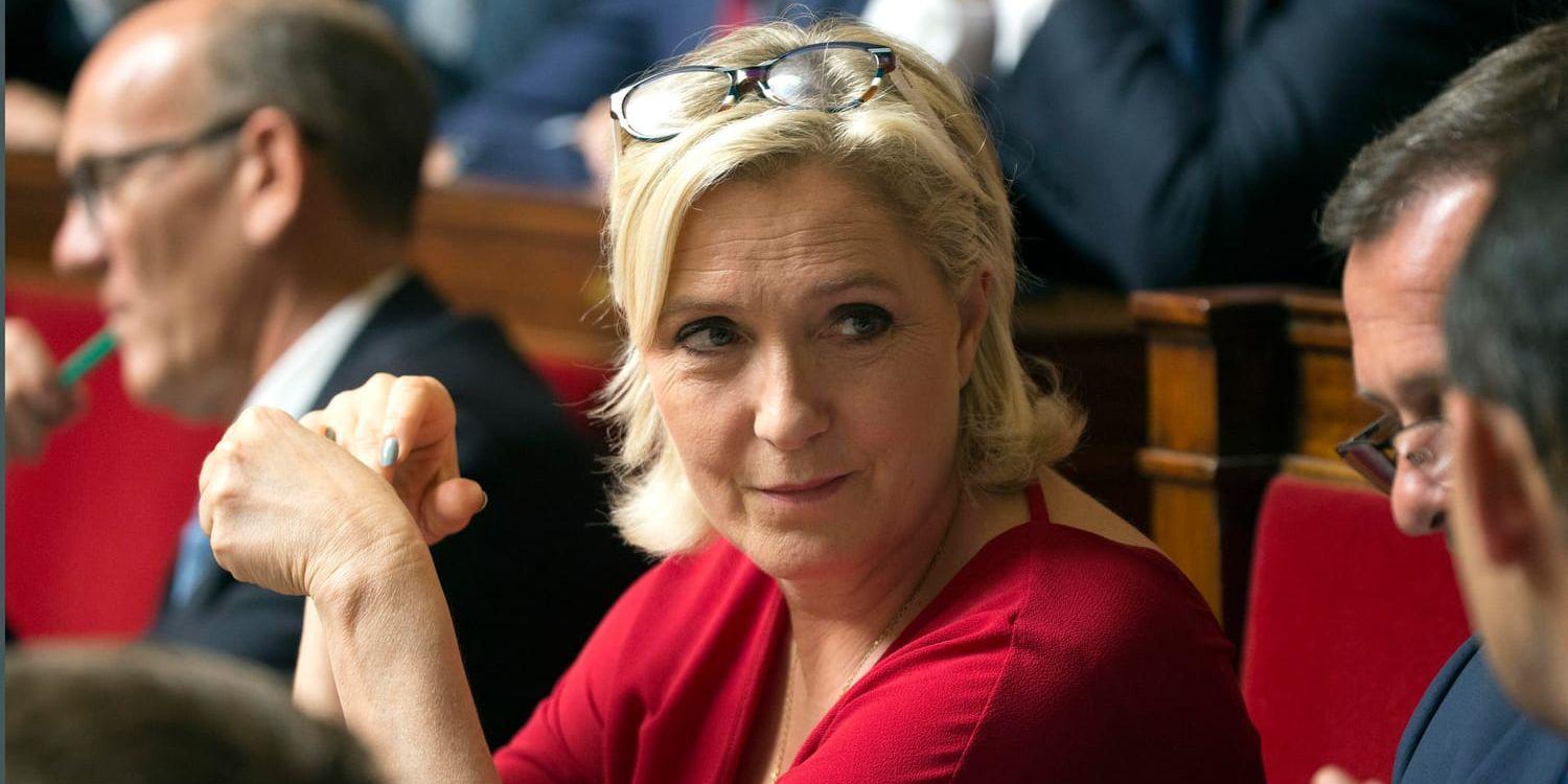 Marine Le Pen, ledare för Nationella fronten, ska genomgå en psykiatrisk utvärdering, har en fransk domstol bestämt. Arkivbild.