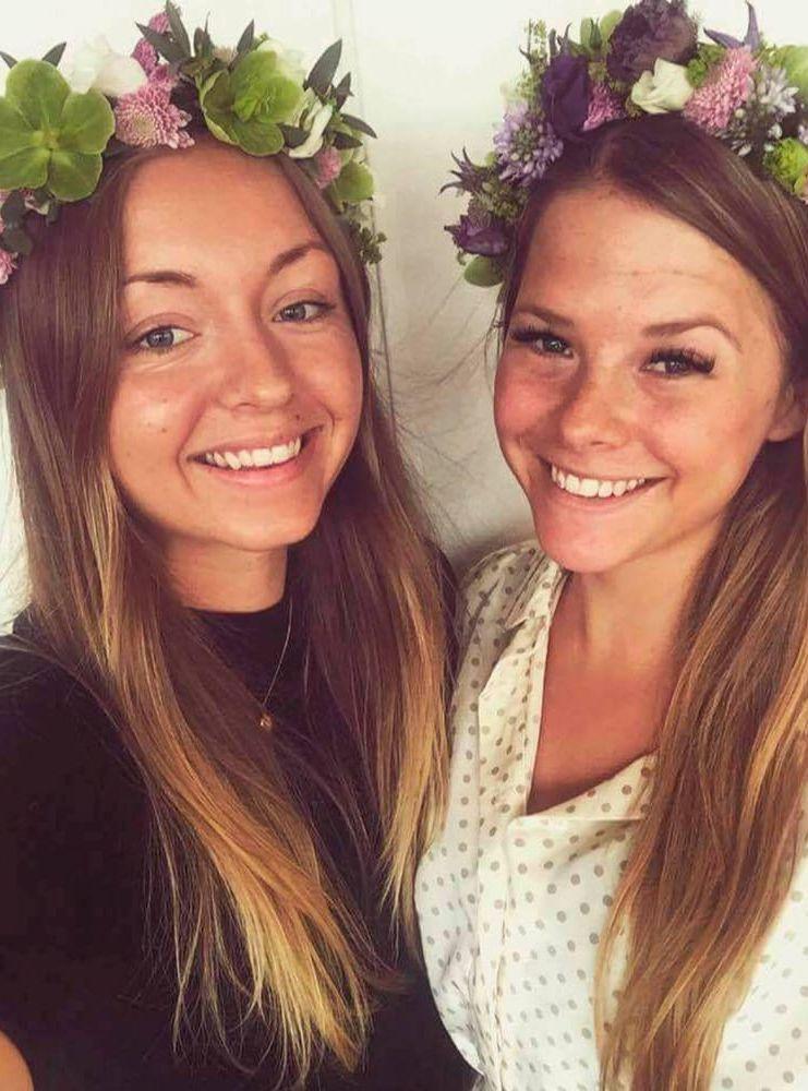 Midsommardröm. Sofia Berntsson och Melinda Jakobsson fick idén om att starta Flower Truck GBG på midsommar förra året. /Foto: Sofia Berntsson