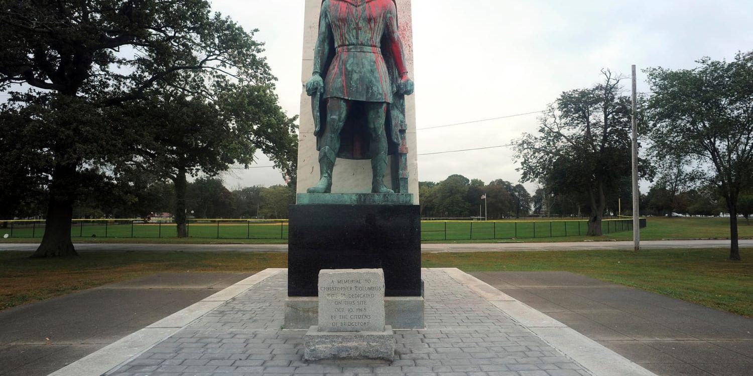 Flera statyer föreställande Columbus har tagits ned eller vandaliserats runt om i Amerika. Bland annat den som syns på bilden, i Pittsburgh. Arkivbild.