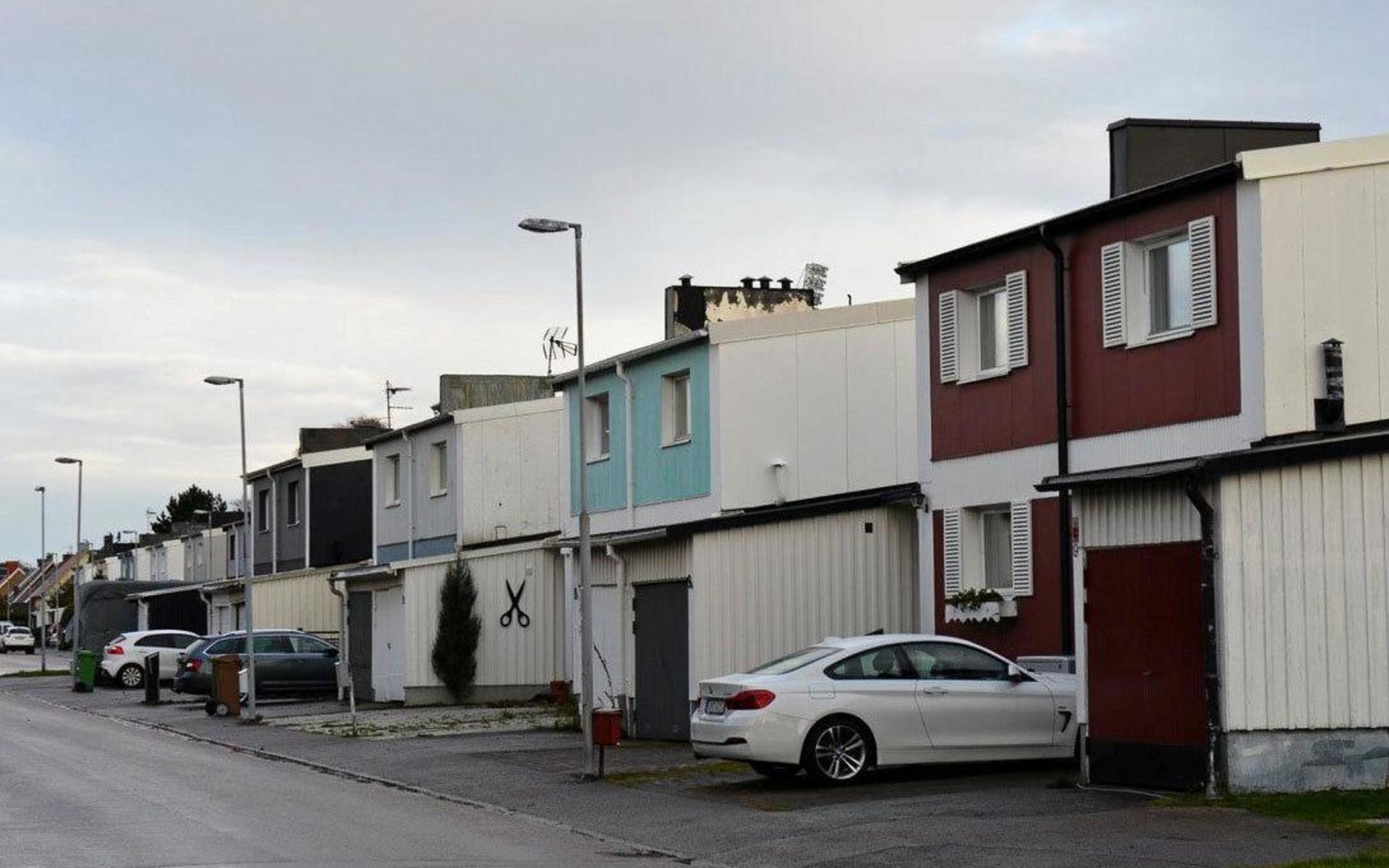Fler kan komma att behöva måla om sina hus på Herting i ljusa pastellfärger. 
