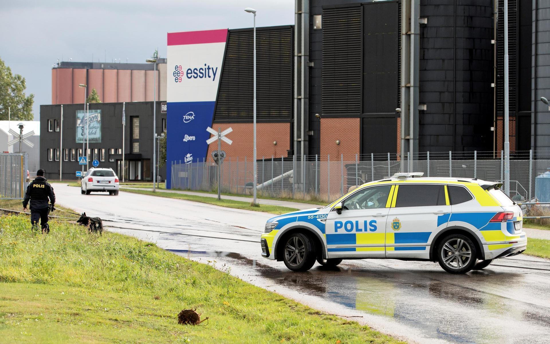 Polisen har riktat särskild uppmärksamhet mot området tvärs över Järnvägen från Arvidstorp.