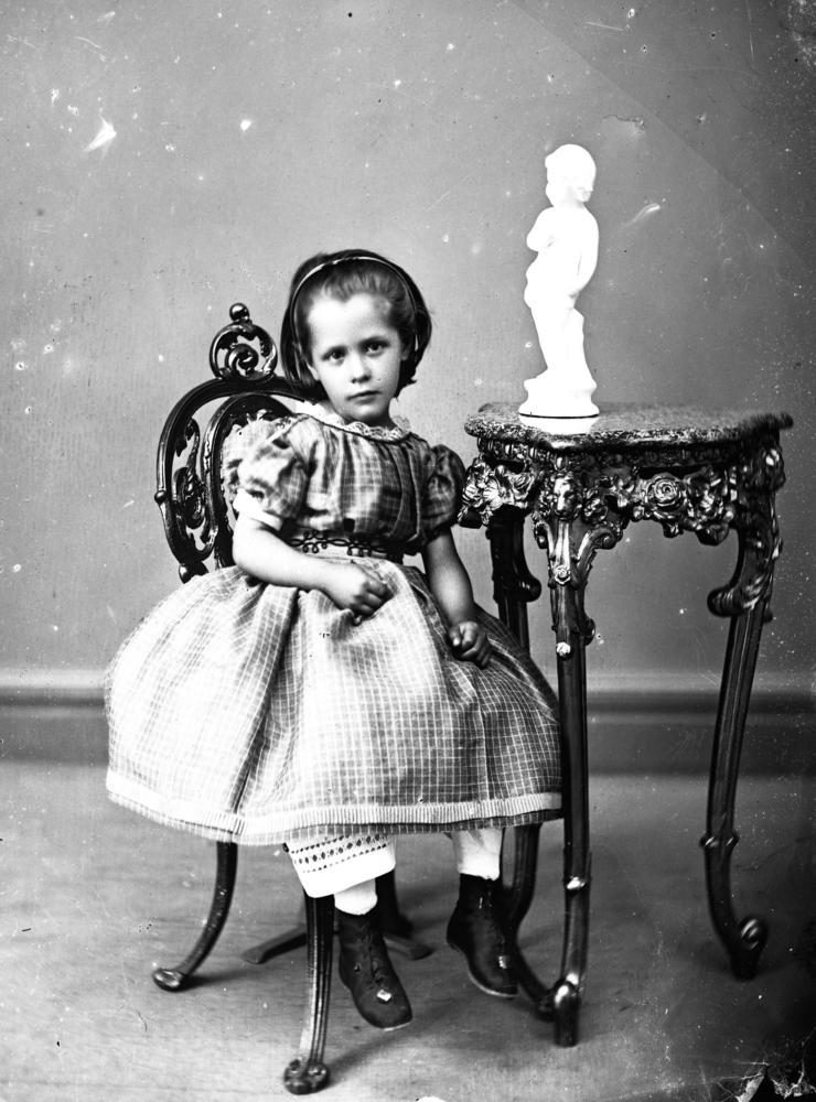 Mathilda Ranch fotograferad av sin pappa Wilhelm Ranch 1867. I museets samling anges bilden vara tagen i Göteborg.