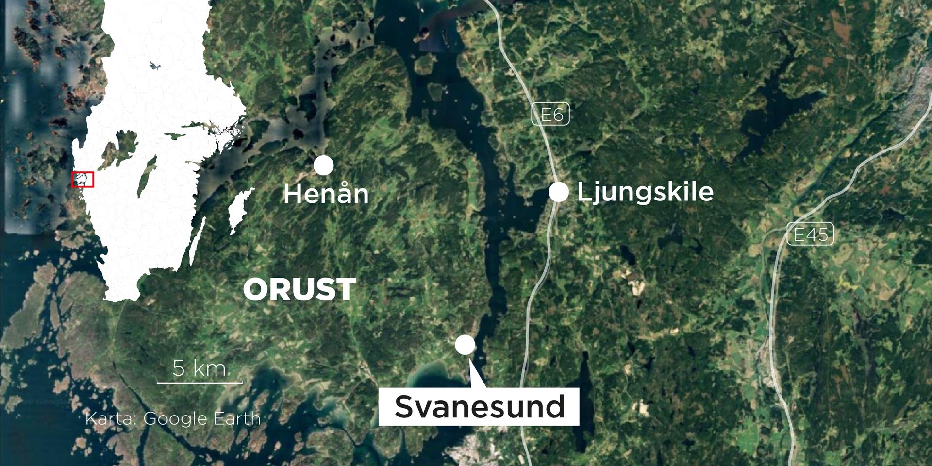 Polis och resurser från försvaret sökte efter en 81-årig man som är försvunnen i Svanesund på Orust i Bohuslän. Mannen påträffades på tisdagseftermiddagen.