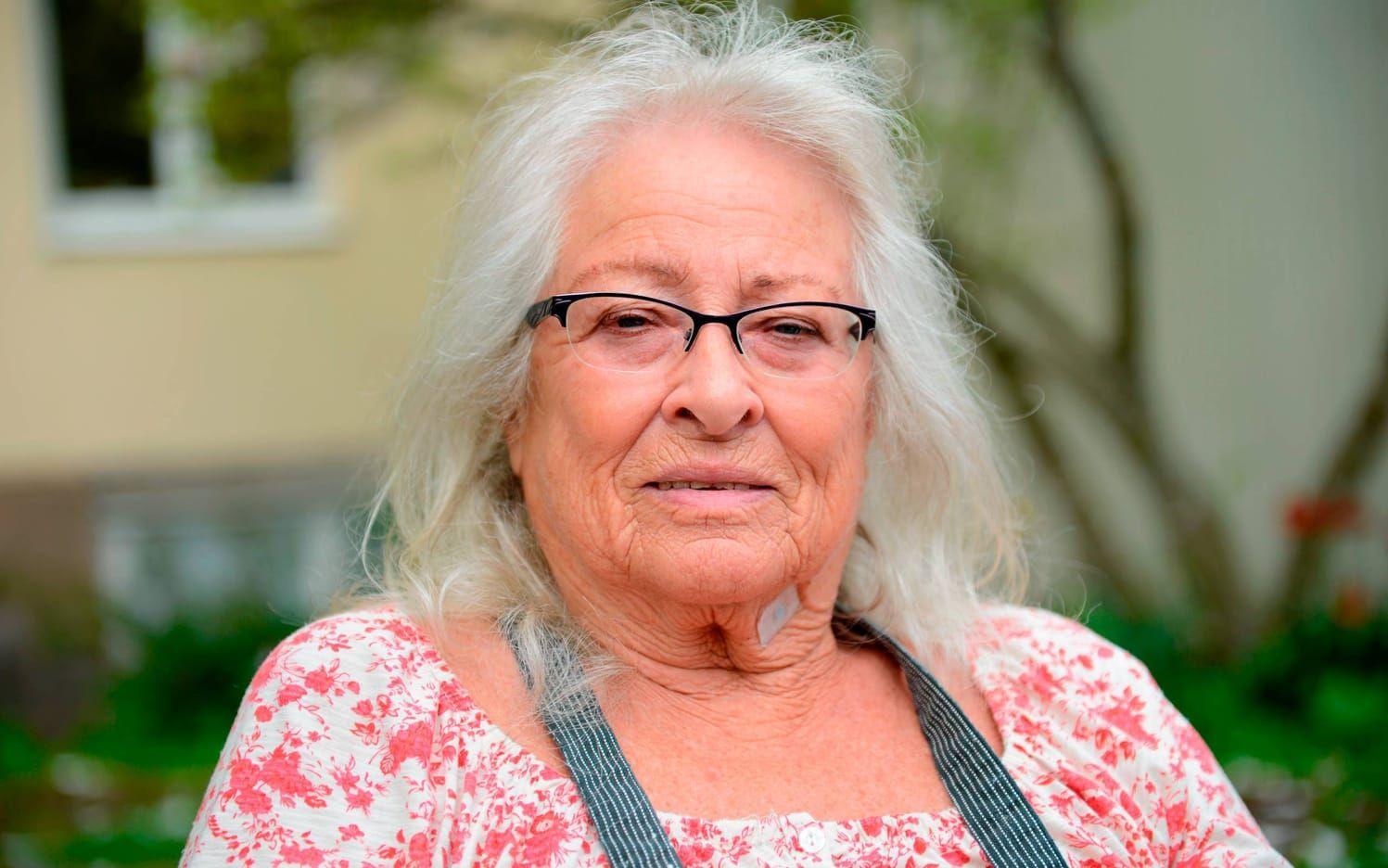 Iris Segrén, pensionär, Falkenberg: "Jag växte upp hos min mormor och hon var allt för mig. "När jag blev äldre så började jag fira Mors dag, nu fortsätter min dotter den traditionen." Bild: Anders Olsson