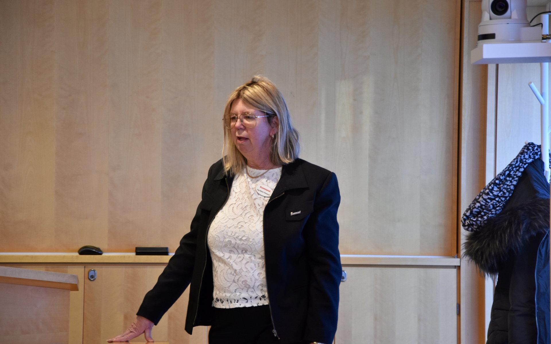 Ing-Marie Åkesson informerade om mötet med politikerna tidigare på dagen.