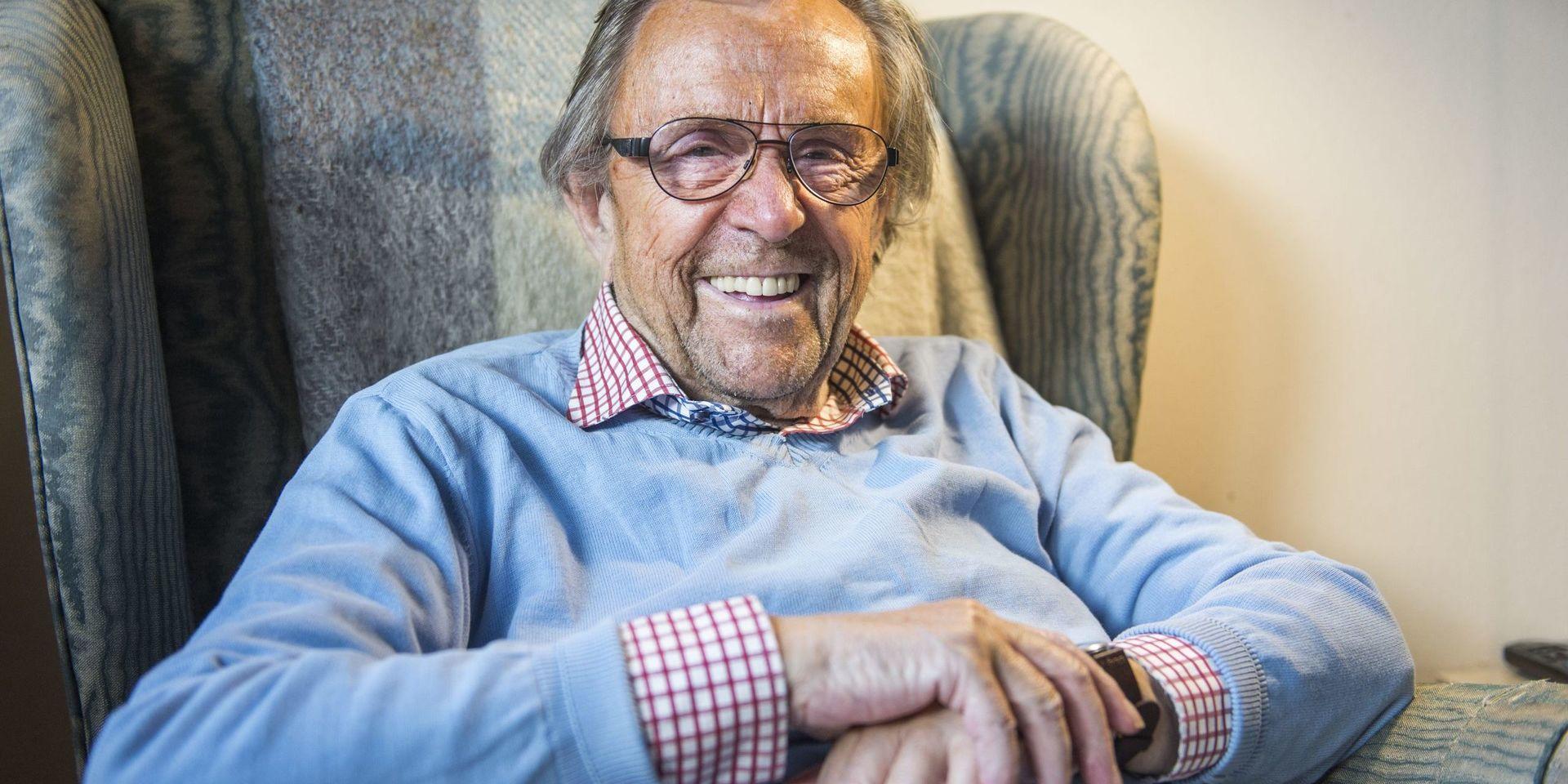 STOCKHOLM 20150130Tv-profilen Arne Weise, fotograferad i sin lägenhet inför 85-årsdagen i februari Foto: Nora Lorek / TT / kod: 11510