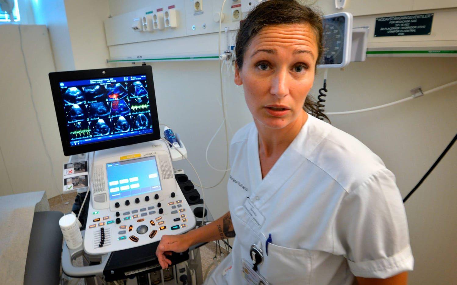 Undersöker med ultraljud. Den biomedicinska analytikern Veronica Jansson visade en inspelad ultraljudsfilm på ett bankande hjärta.