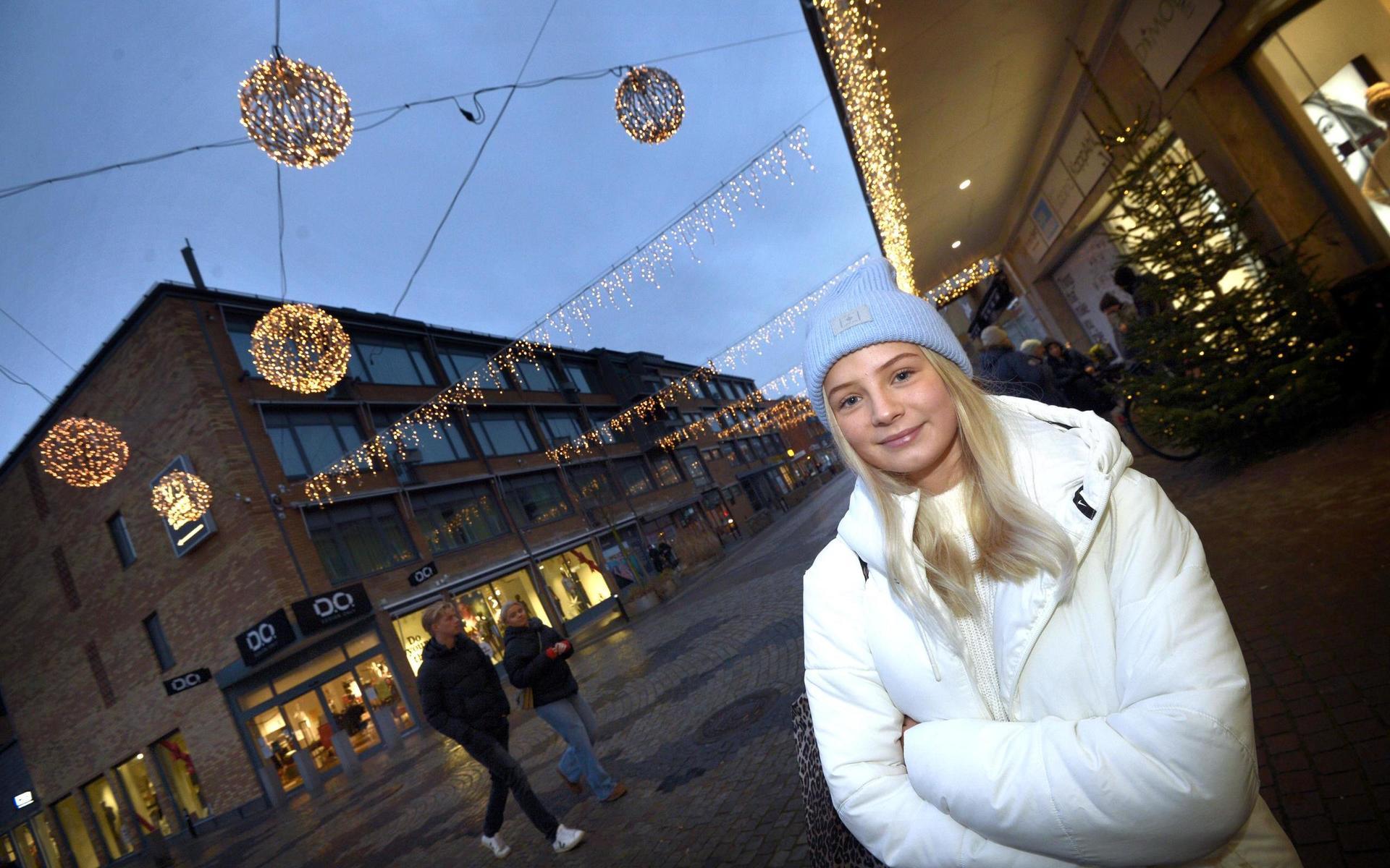 Meja Schultz var i Gallerian under lördagen tillsammans med sin mamma Anna-Lena Svensson för att byta en julklapp. 
