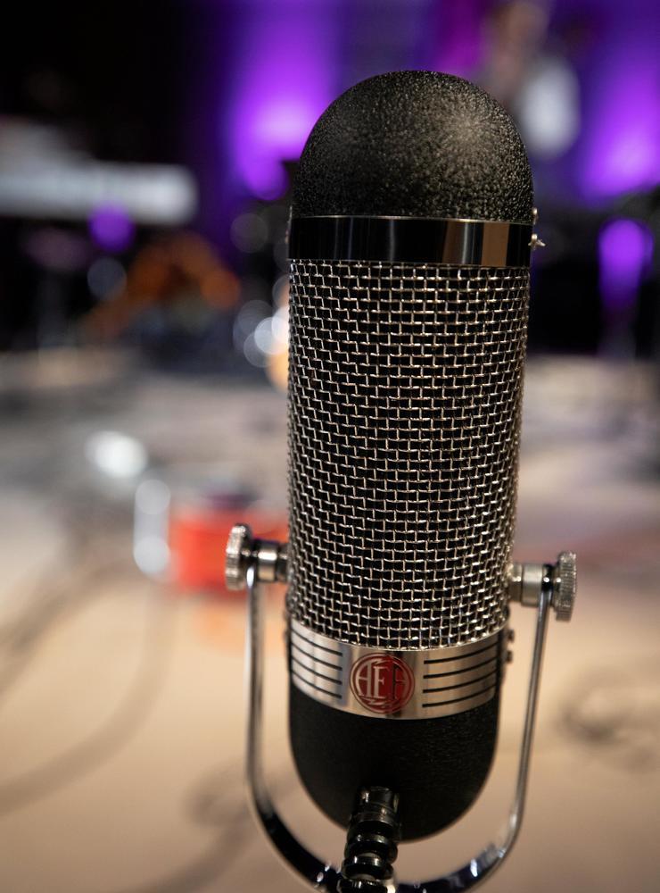 På Recordia finns en stor samling av mikrofoner i toppklass, varav många inte tillverkas längre.