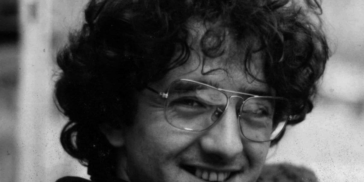 Roberto Bolaño (1953–2003) skrev "Tredje riket" 1989. Romanen handlar om dagboksskrivaren Udo Berger, tysk brädspelsmästare, som är på solsemester med sin flickvän Ingeborg. Pressbild.
