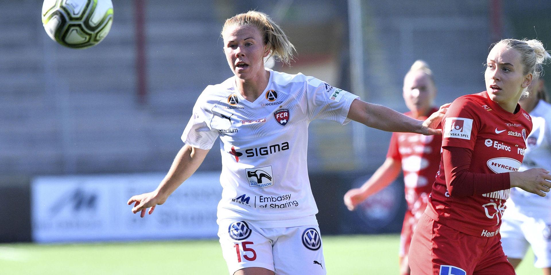 Jessica Samuelsson (till vänster) gjorde sin första match från start på tio månader när Rosengård slog Örebro. 