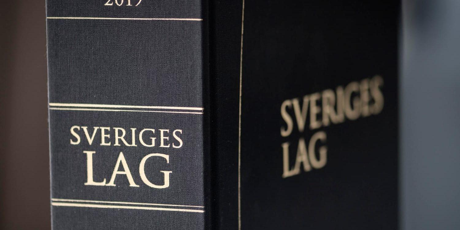 Tre män döms av Göteborgs tingsrätt till fängelse i mellan fem och sju år för våldtäkter och andra sexövergrepp mot två pojkar. Arkivbild.