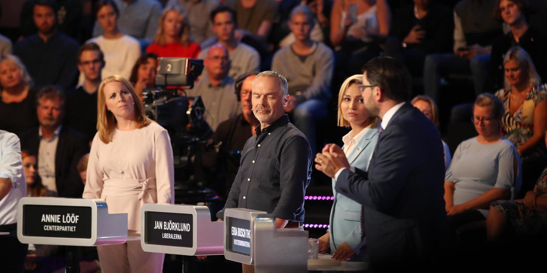 Partiledarna Annie Lööf (C), Jan Björklund (L), Ebba Busch Thor (KD) och Jimmie Åkesson (SD) vid en partledardebatt 2018.