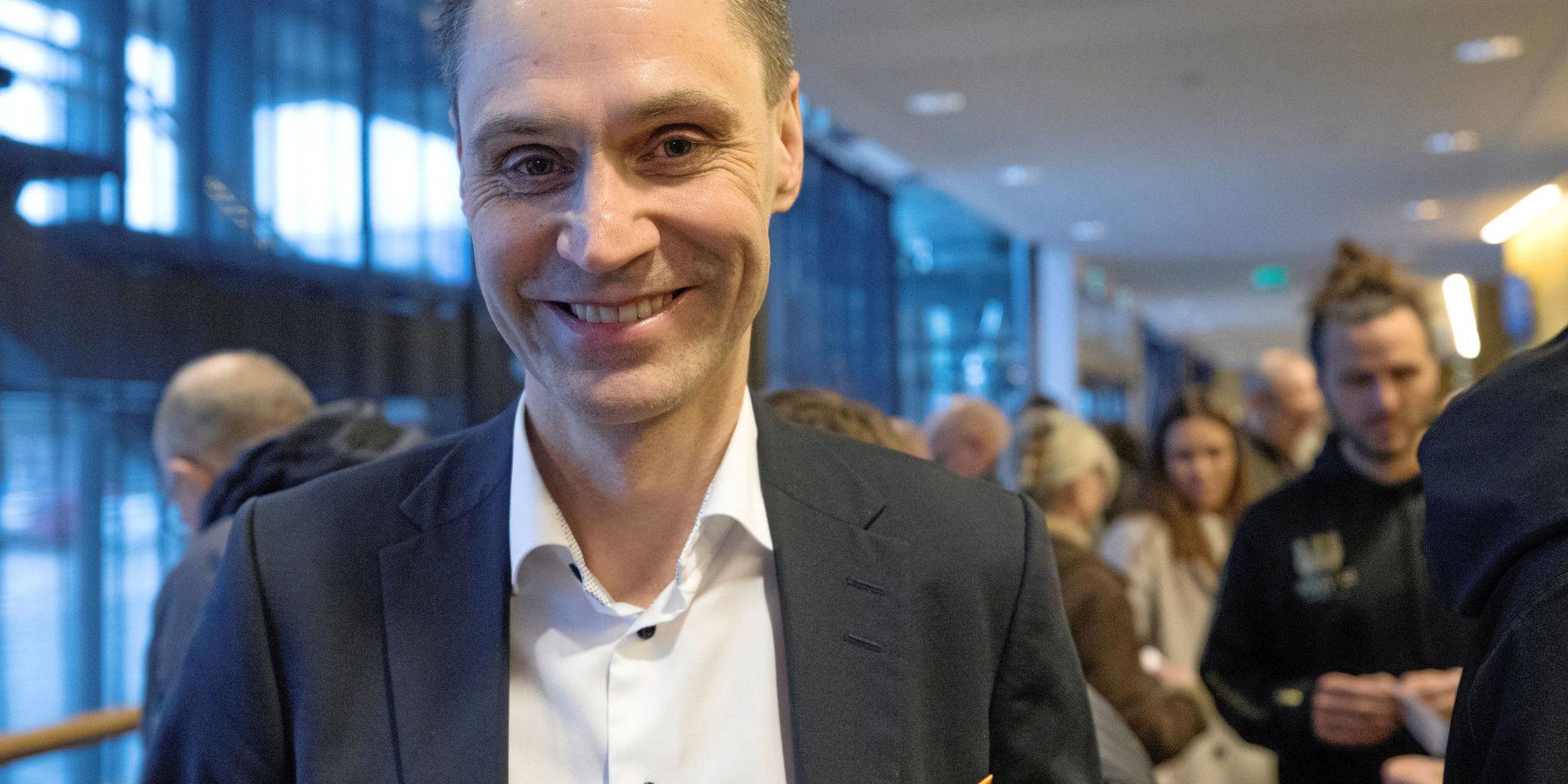 Göran Bengtsson, vd på Falkenbergs sparbank, kan glädjas åt att bankverksamheten går bra. Vinsten för 2020 blev 115 miljoner kronor. 
