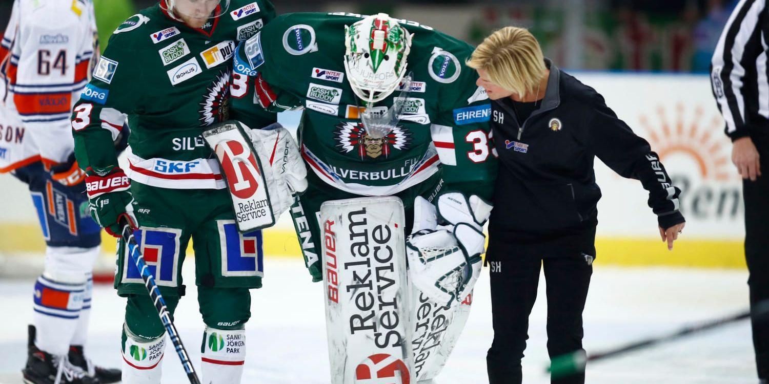 Frölundas målvakt Johan Mattsson behövde byta under tisdagens ishockeymatch i SHL mellan Frölunda och Växjö.