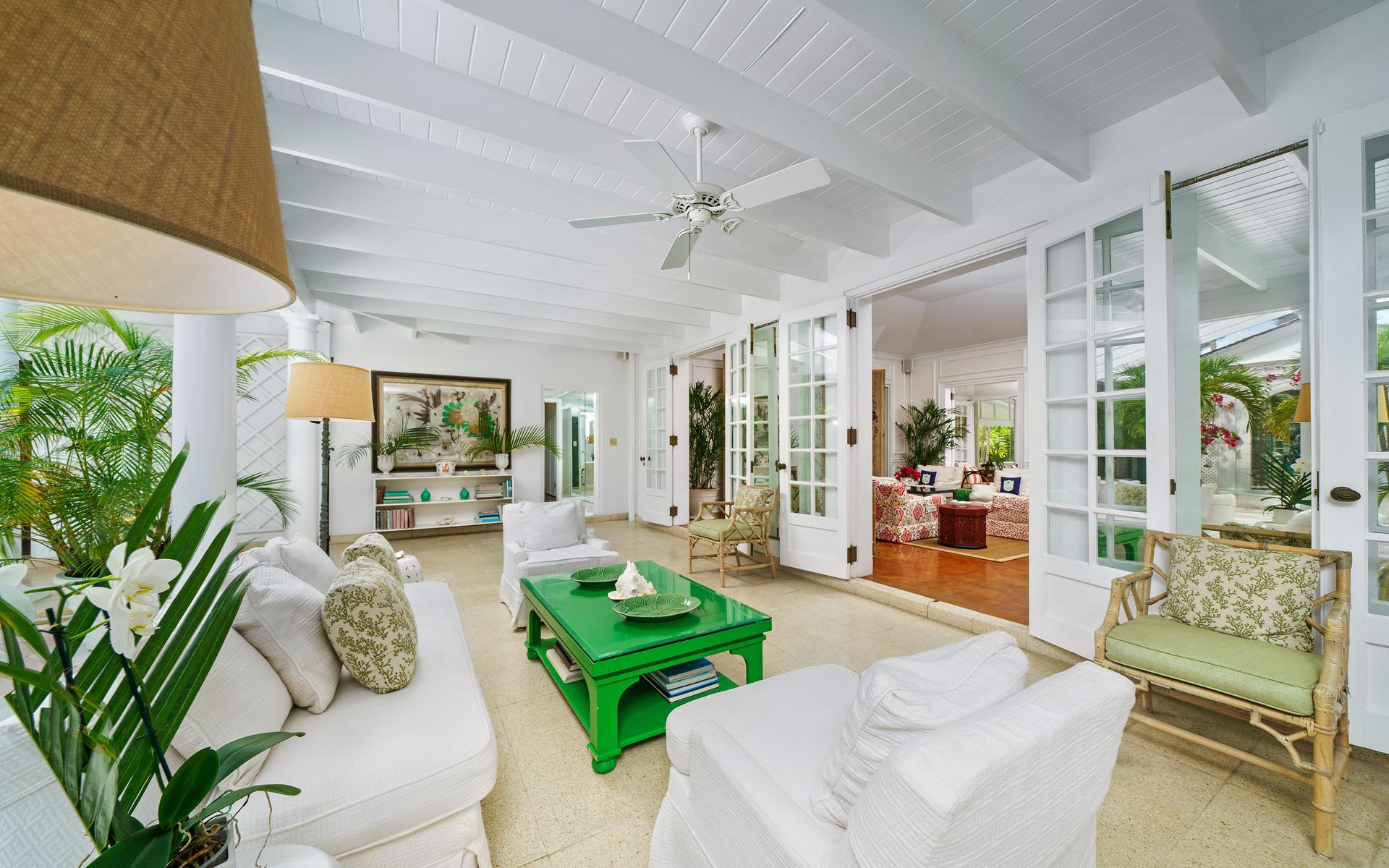 Huset på Bahamas har ägts av familjen Kwiatkowski sedan tidigt 70-tal. Men nu ska det säljas. 