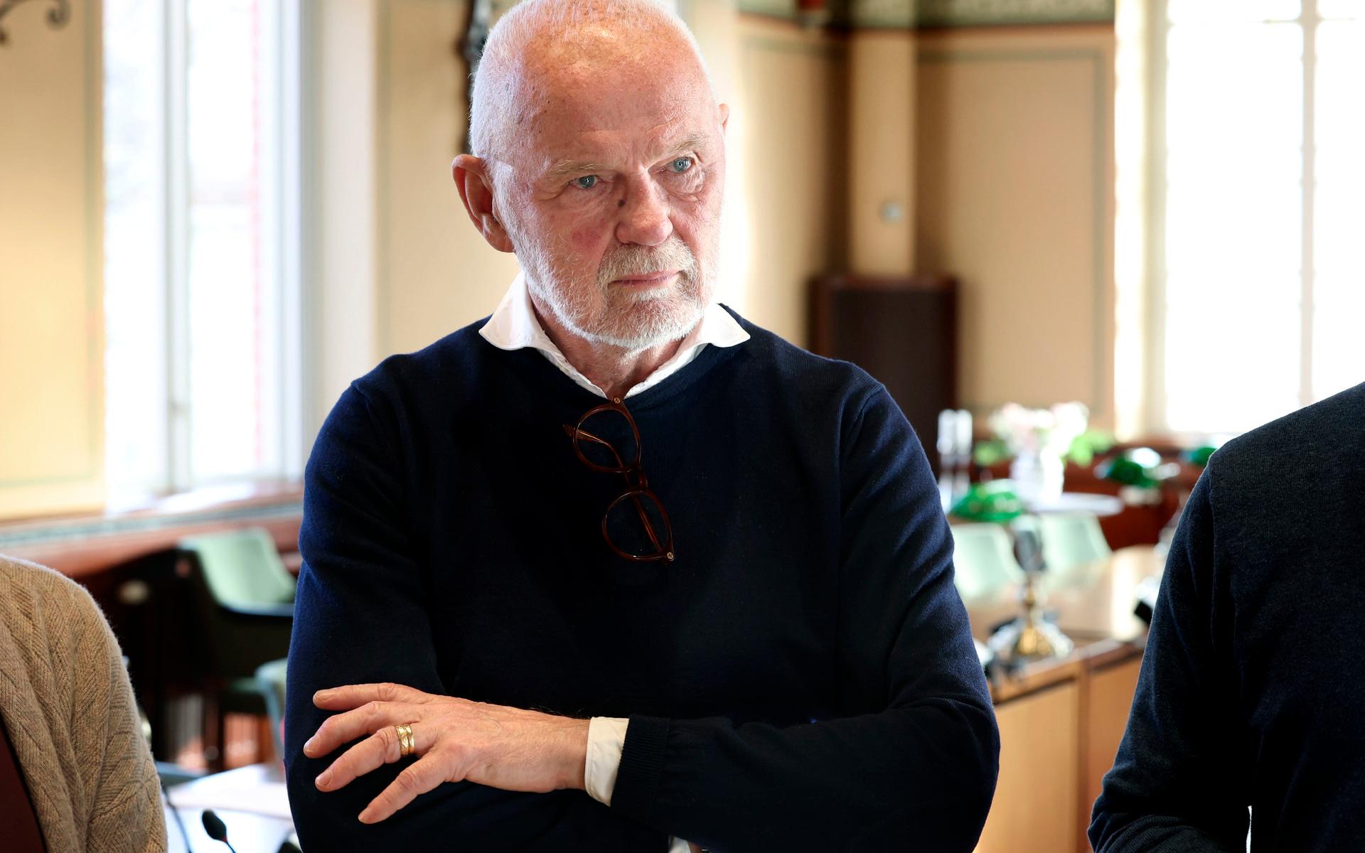 – Nu tycker vi i Alliansen att det är välkommet att restaurangen kan öppna igen, säger Erland Linjer (M).