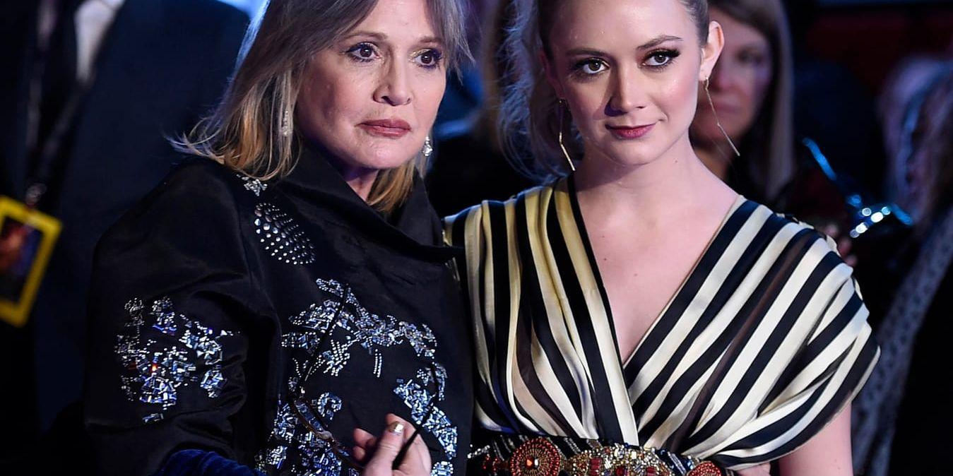 Carrie Fisher och dottern Billie Lourd på premiären av "Star wars: The force awakens" 2015. Arkivbild.