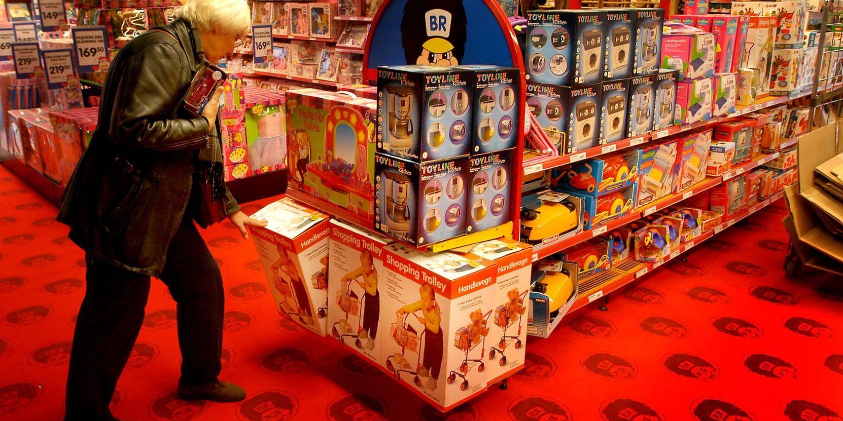 Många är besvikna efter att leksaksjätten Top-Toy gått i konkurs. Men för många konsumenter finns möjligheten att få tillbaka sina pengar, det gäller även de som köpt presentkort före 1 december. Arkivbild.
