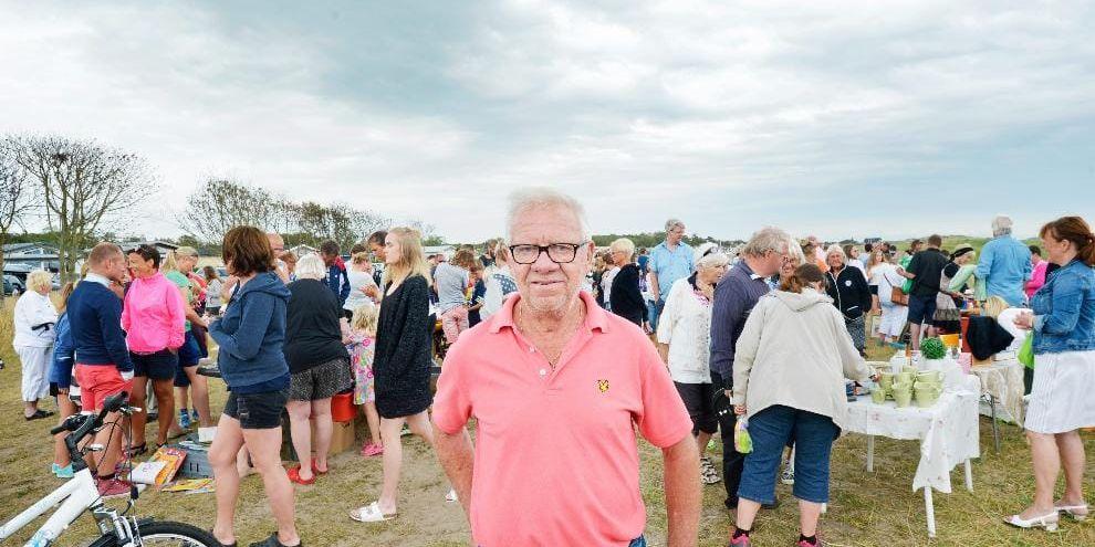 Loppis. Olofsbo stugägarförening firar 60 år med jubileumsvecka. I går var det loppmarknad. Och vädret var precis lagom, tyckte ordförande Gillis Andersson.