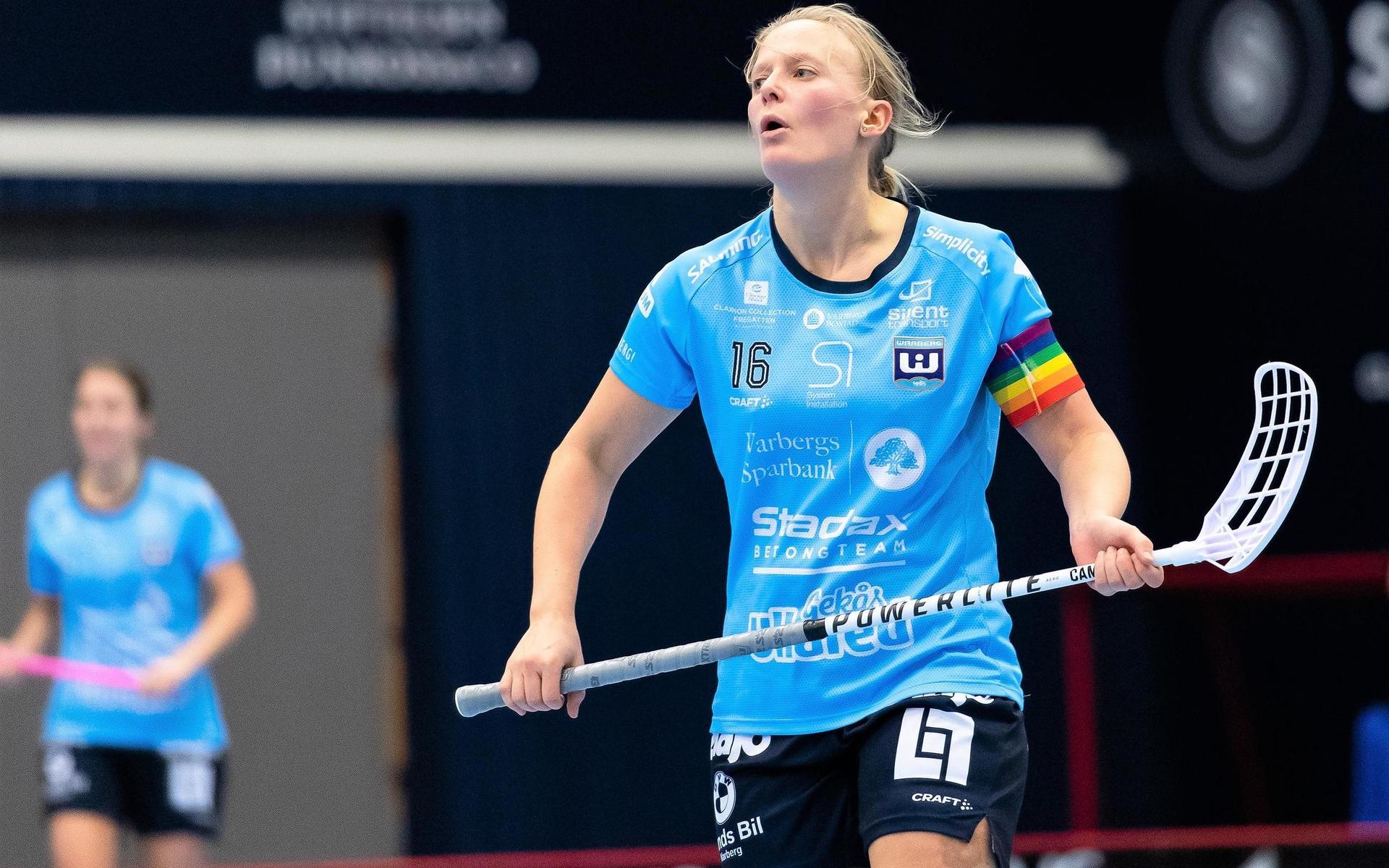 Warbergs Camilla Halldén har inte heller gett klartecken för fortsatt spel.