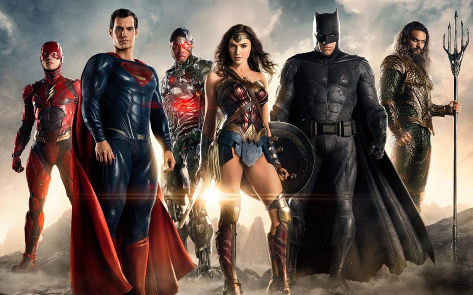 <strong>Justice League. </strong>DC-hjältarna Batman, Stålmannen, Gröna Lyktan och Wonder Woman  samlas för att rädda världen från ondskan. Det här är är som X-men men för DC Comics – men frågan är vad publiken ska tycka (17 oktober). Förväntningar: 4/5.