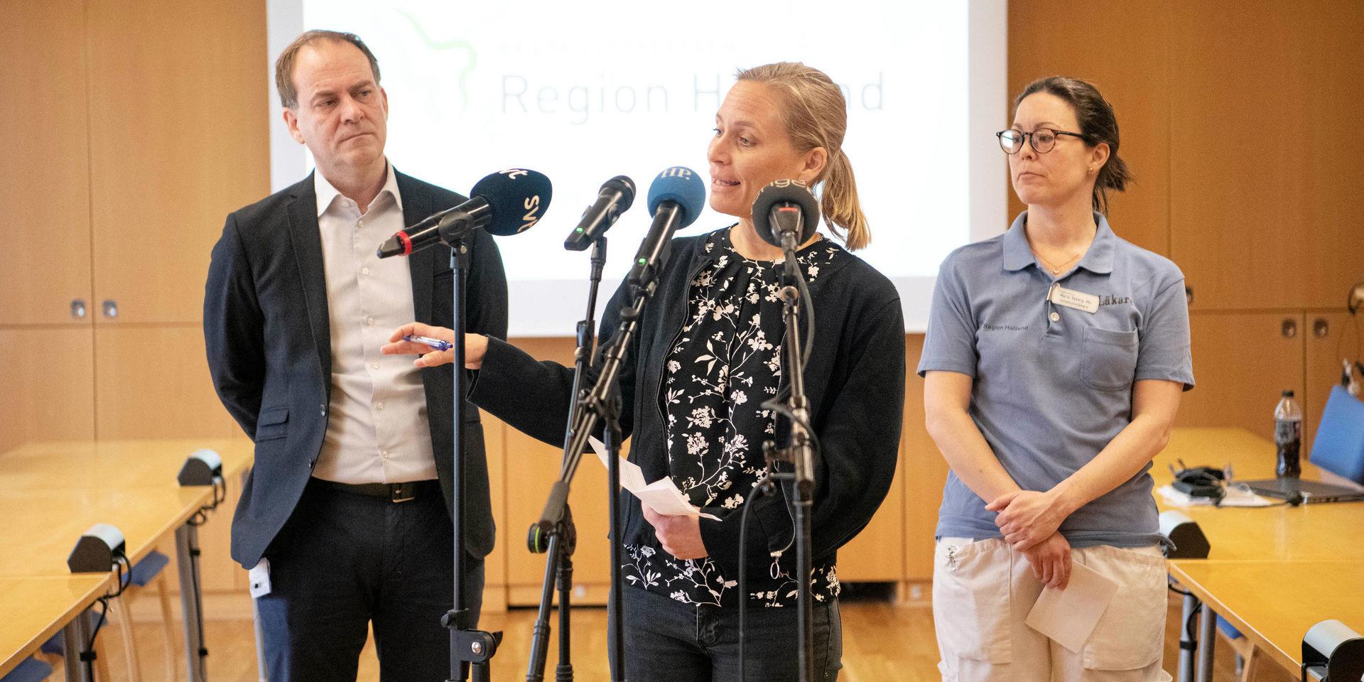 När Region Halland i mars månad höll presskonferens om Hallands första fall av coronasmitta presenterades Maria Löfgren som ny smittskyddsläkare. Nu efterträds hon av infektionsläkaren  Maria Ryberg Mo (till höger i bild) som tillträder den 1 september.