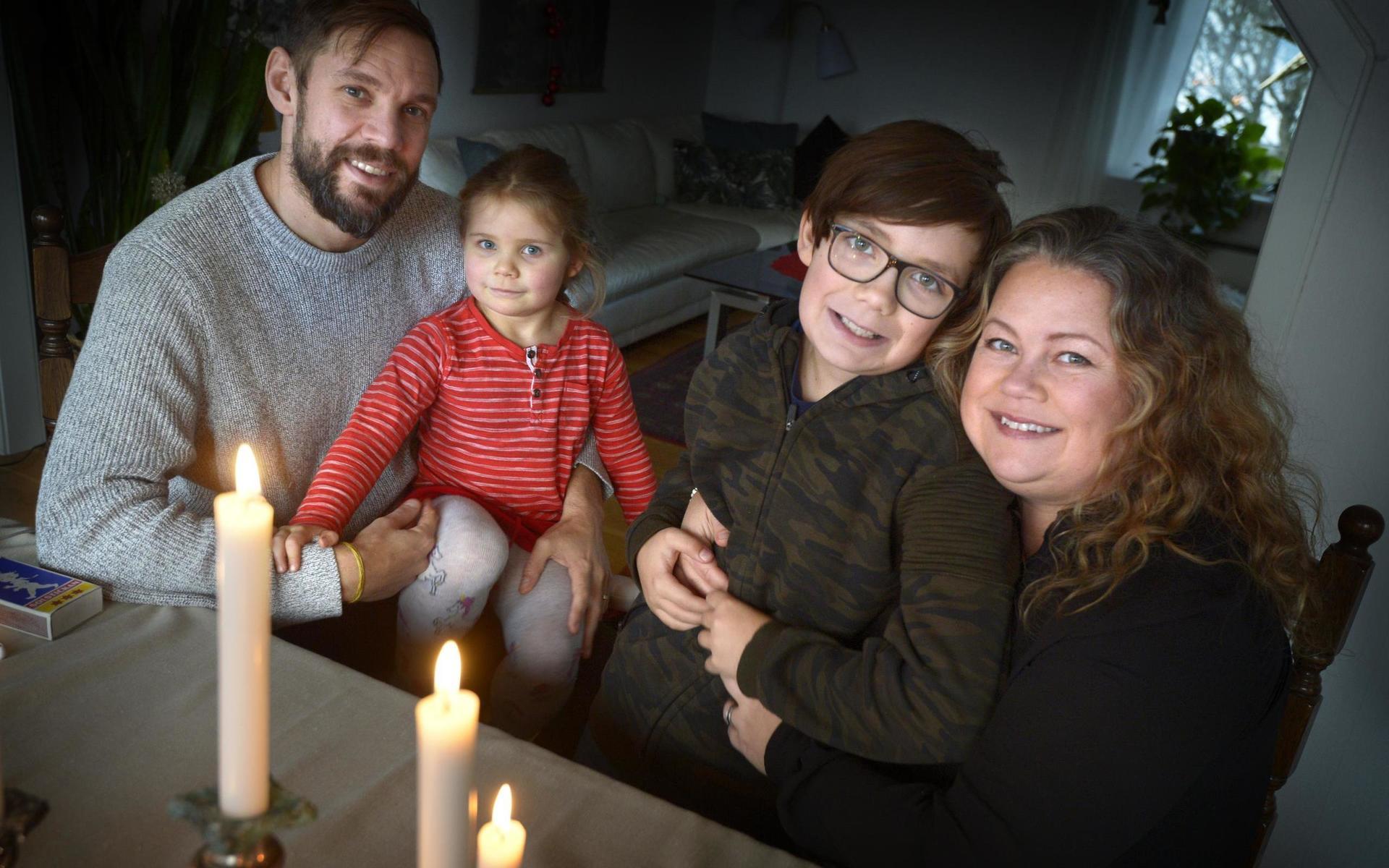 Jessica Heribertssons familj består av maken Stefan Hultgren, som också jobbar hemifrån, och barnen Alfred (10 år) och Stina (5 år). I år flyttade de från Stockholm till Varberg.